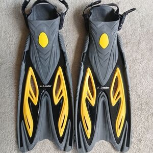 Leader Grey Snorkelling Fins Size Large/Extra Large (L/XL)